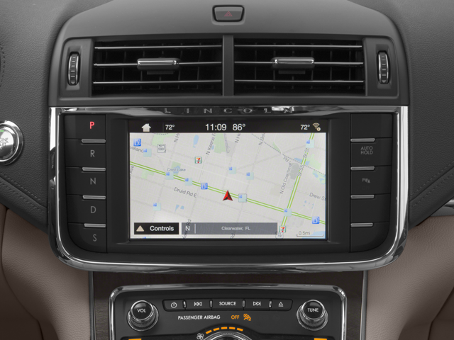 2017 Lincoln Continental Select