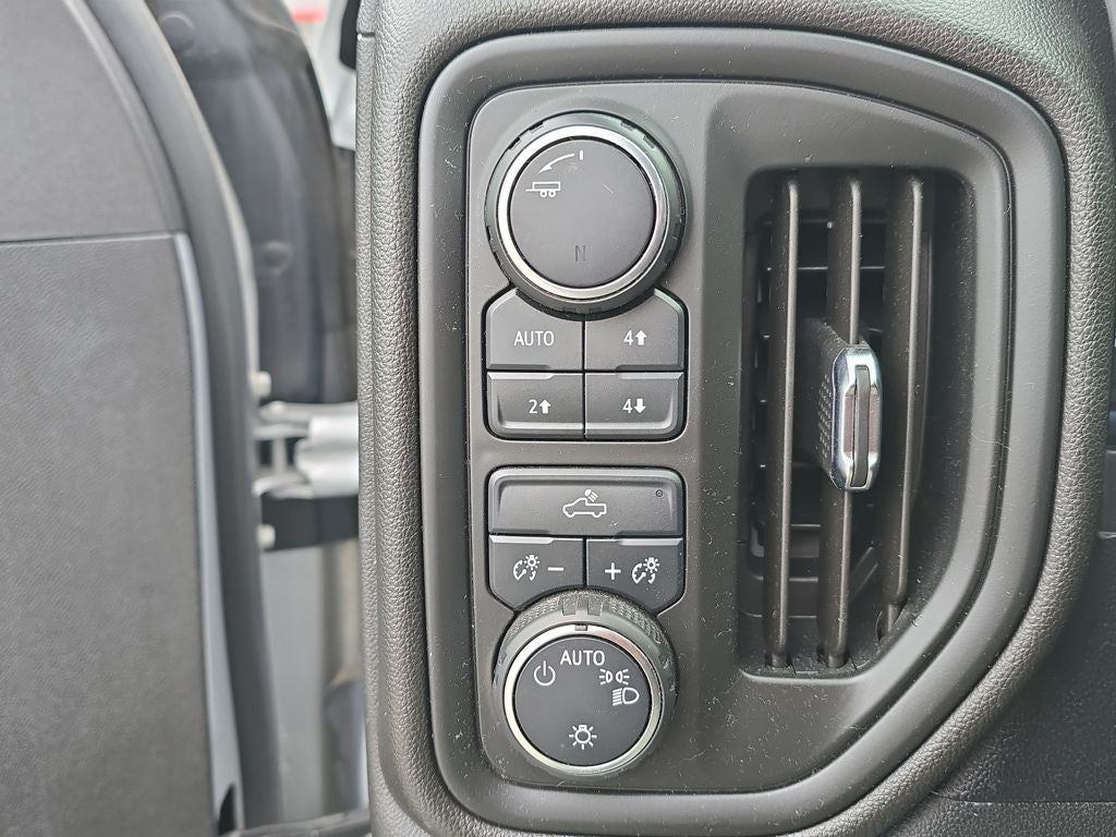 2021 Chevrolet Silverado 1500 Custom Trail Boss