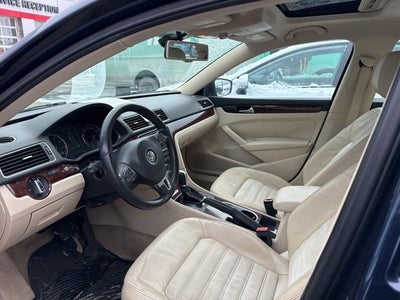 2013 Volkswagen Passat 2.5 SEL Premium