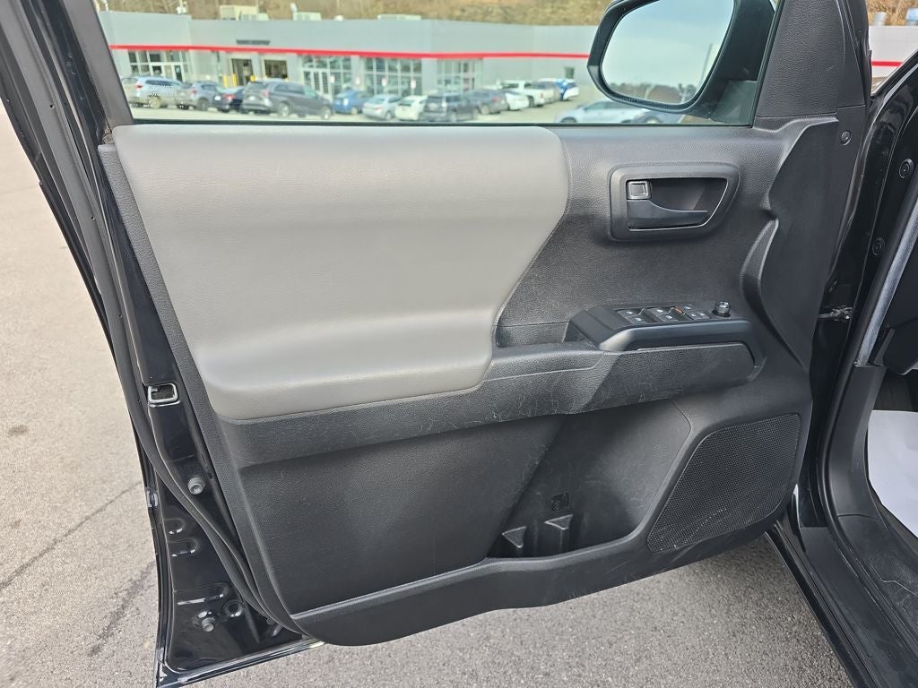 2022 Toyota Tacoma SR5 V6