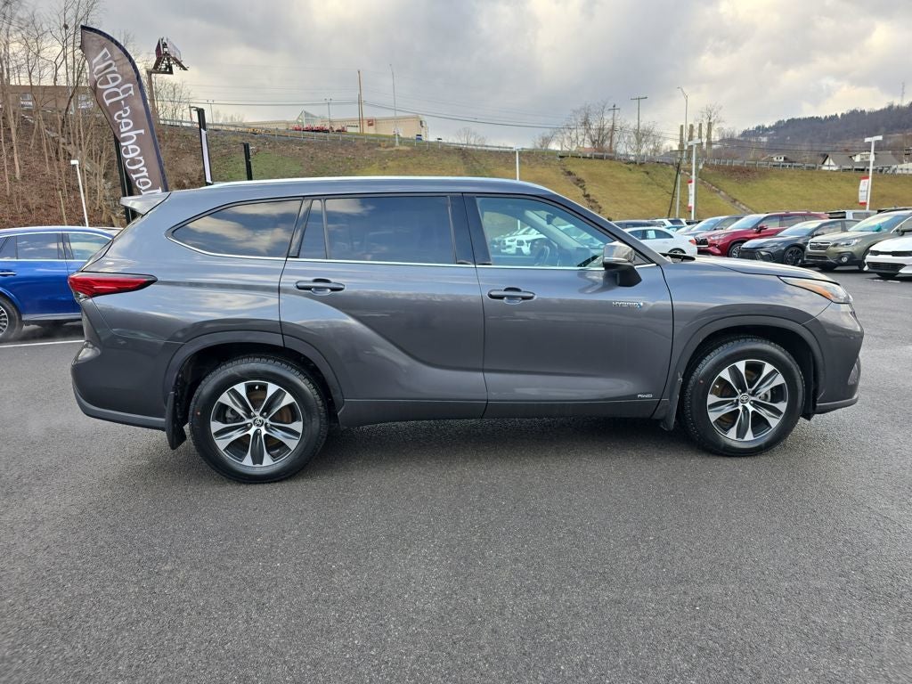 2021 Toyota Highlander Hybrid XLE