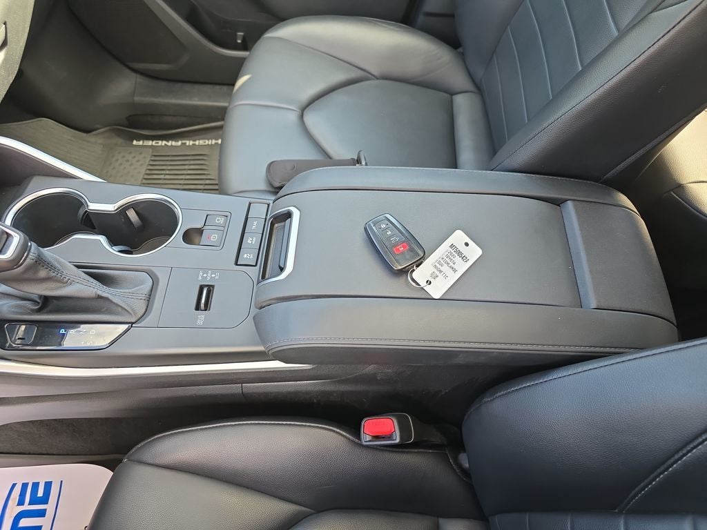 2020 Toyota Highlander Hybrid XLE