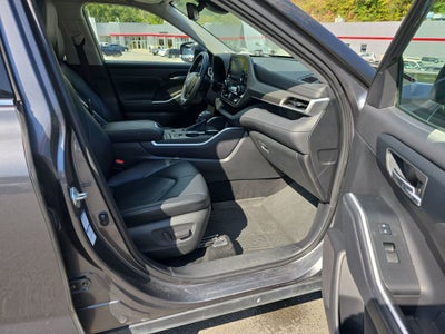 2020 Toyota Highlander Hybrid XLE