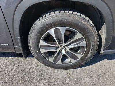 2020 Toyota Highlander Hybrid XLE