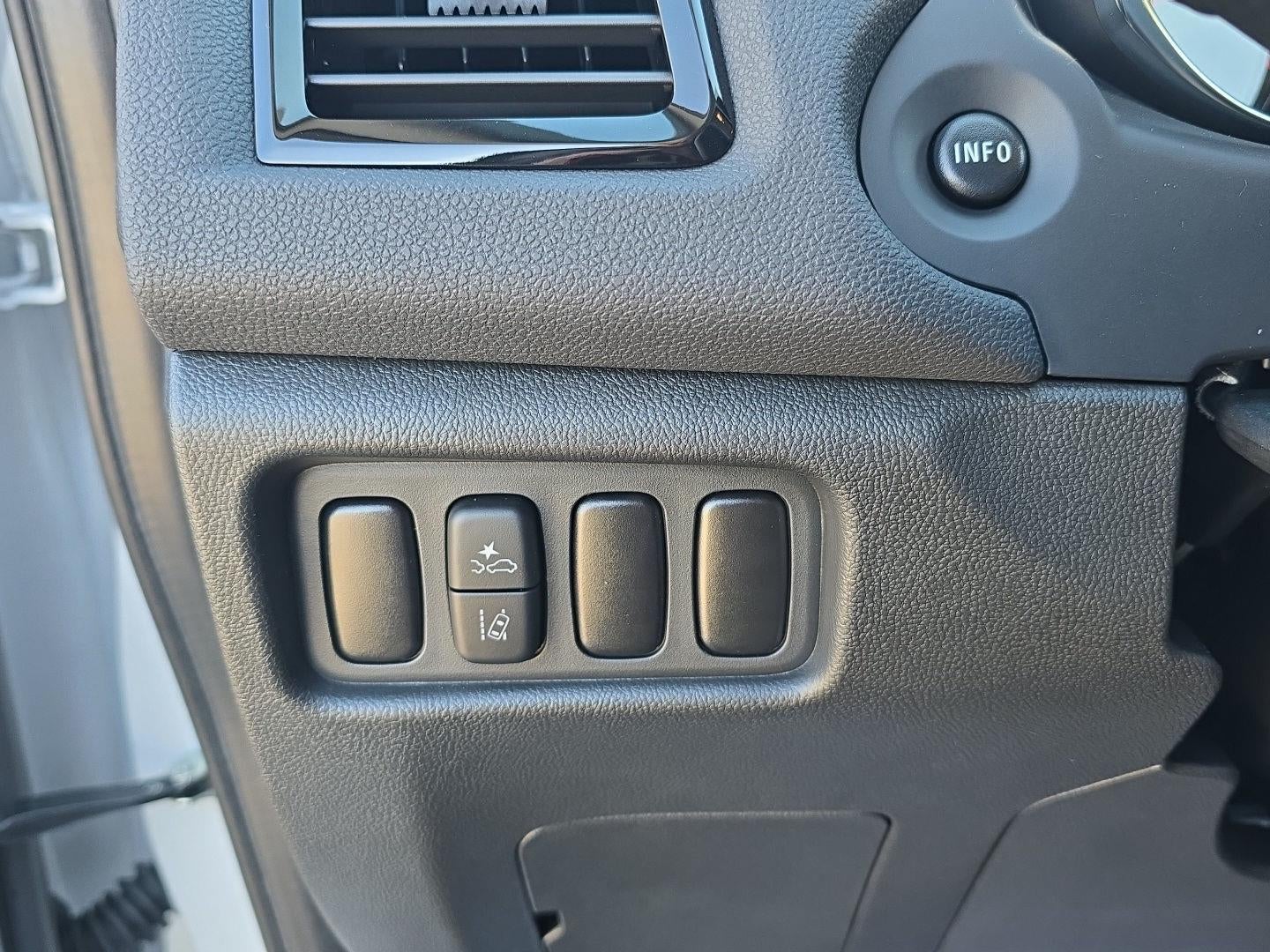 2027 Mitsubishi Outlander Sport ES