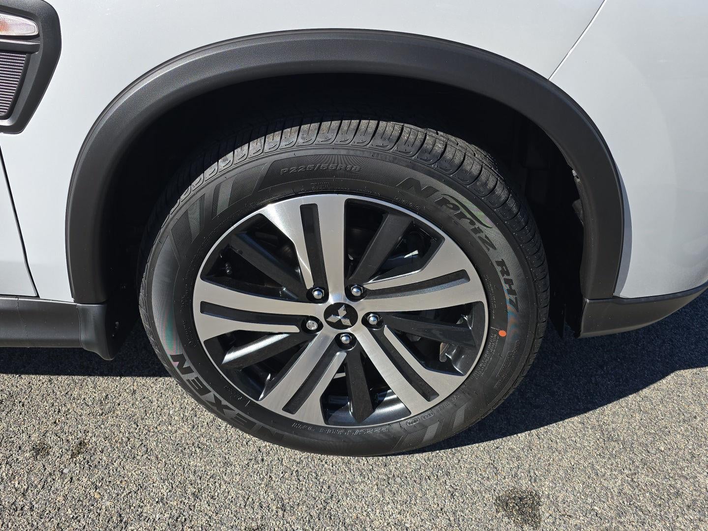 2027 Mitsubishi Outlander Sport ES
