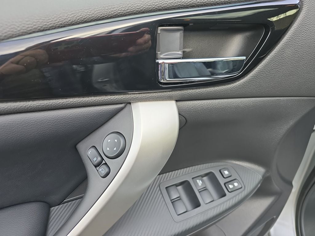 2026 Mitsubishi Eclipse Cross SE