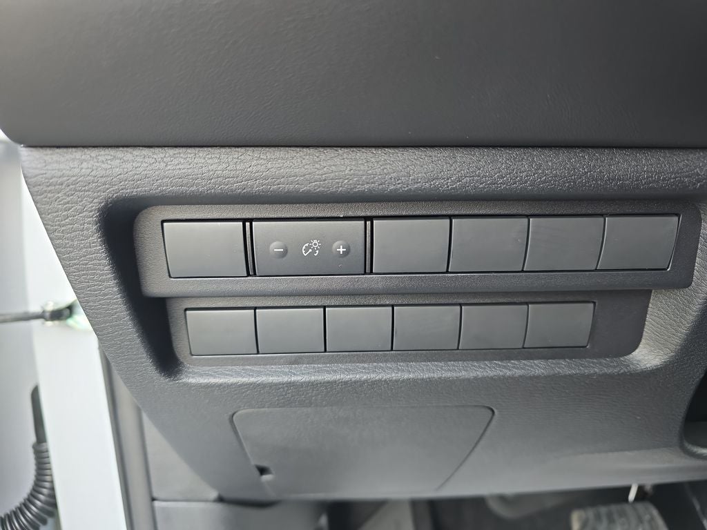 2025 Mitsubishi Outlander ES