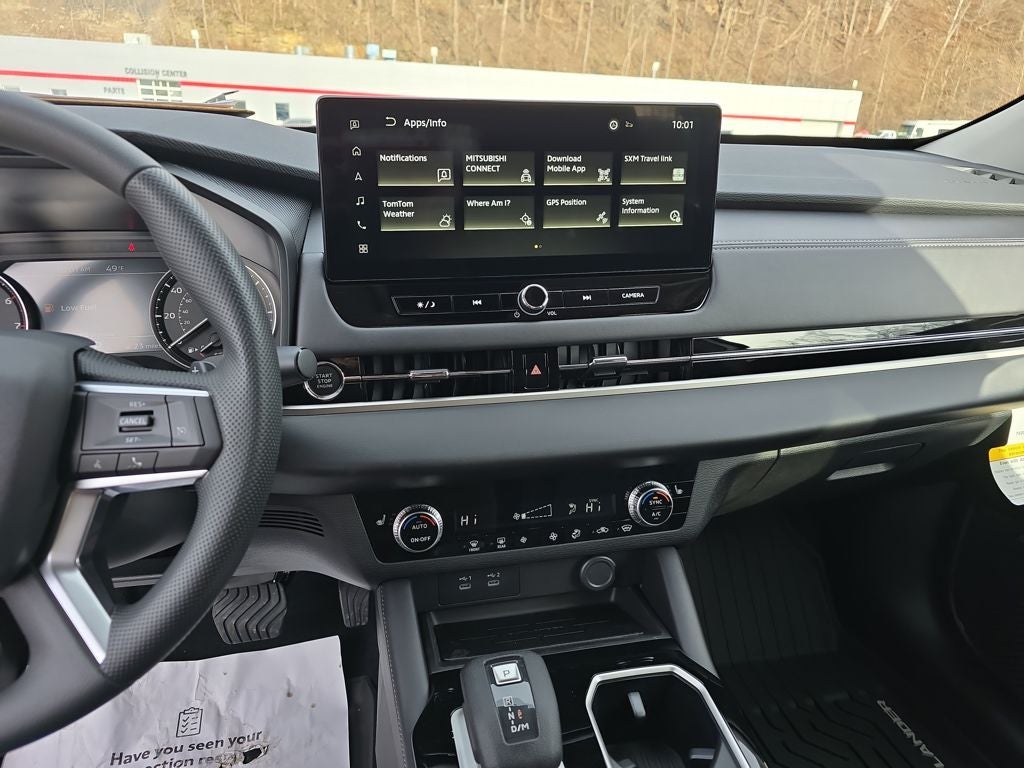 2025 Mitsubishi Outlander ES