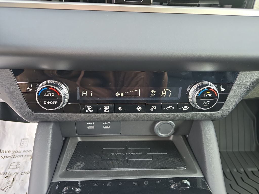 2025 Mitsubishi Outlander ES