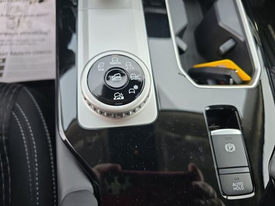 2025 Mitsubishi Outlander ES