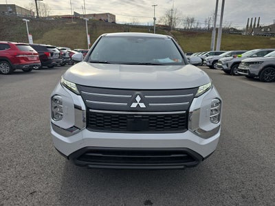 2025 Mitsubishi Outlander ES