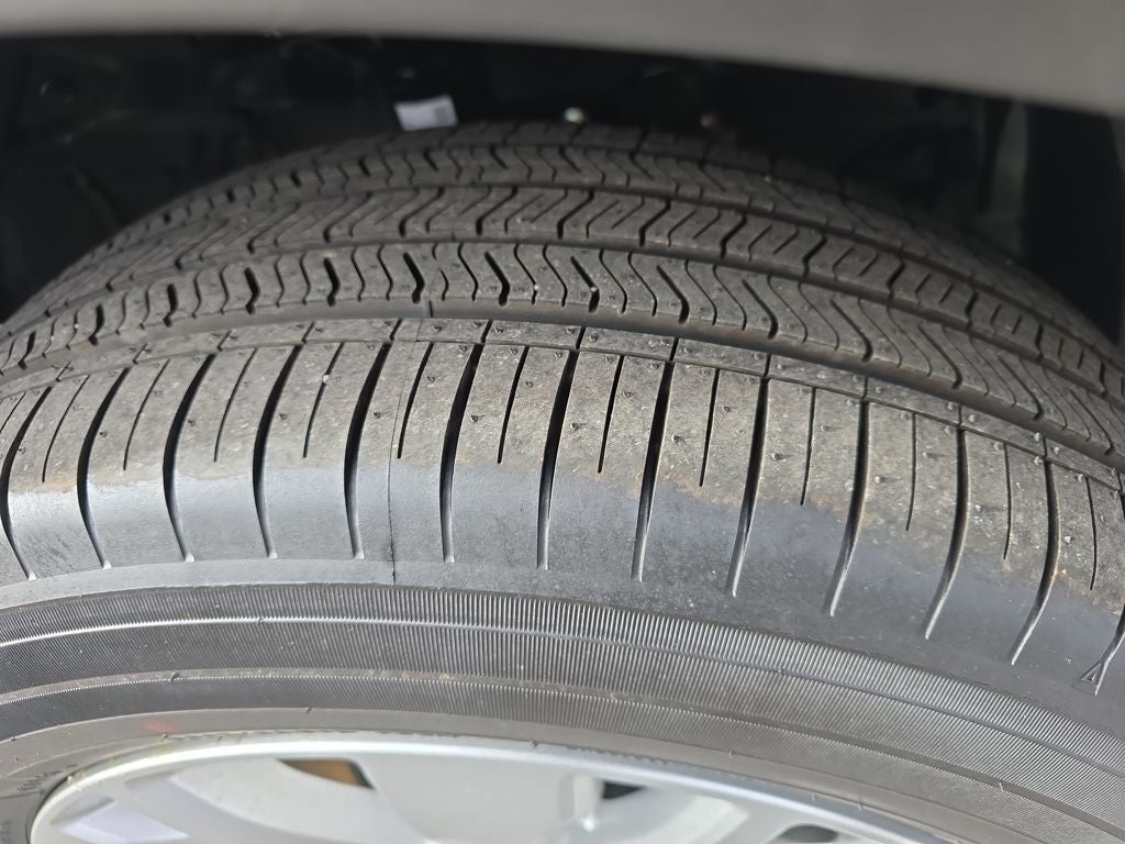 2025 Mitsubishi Outlander ES