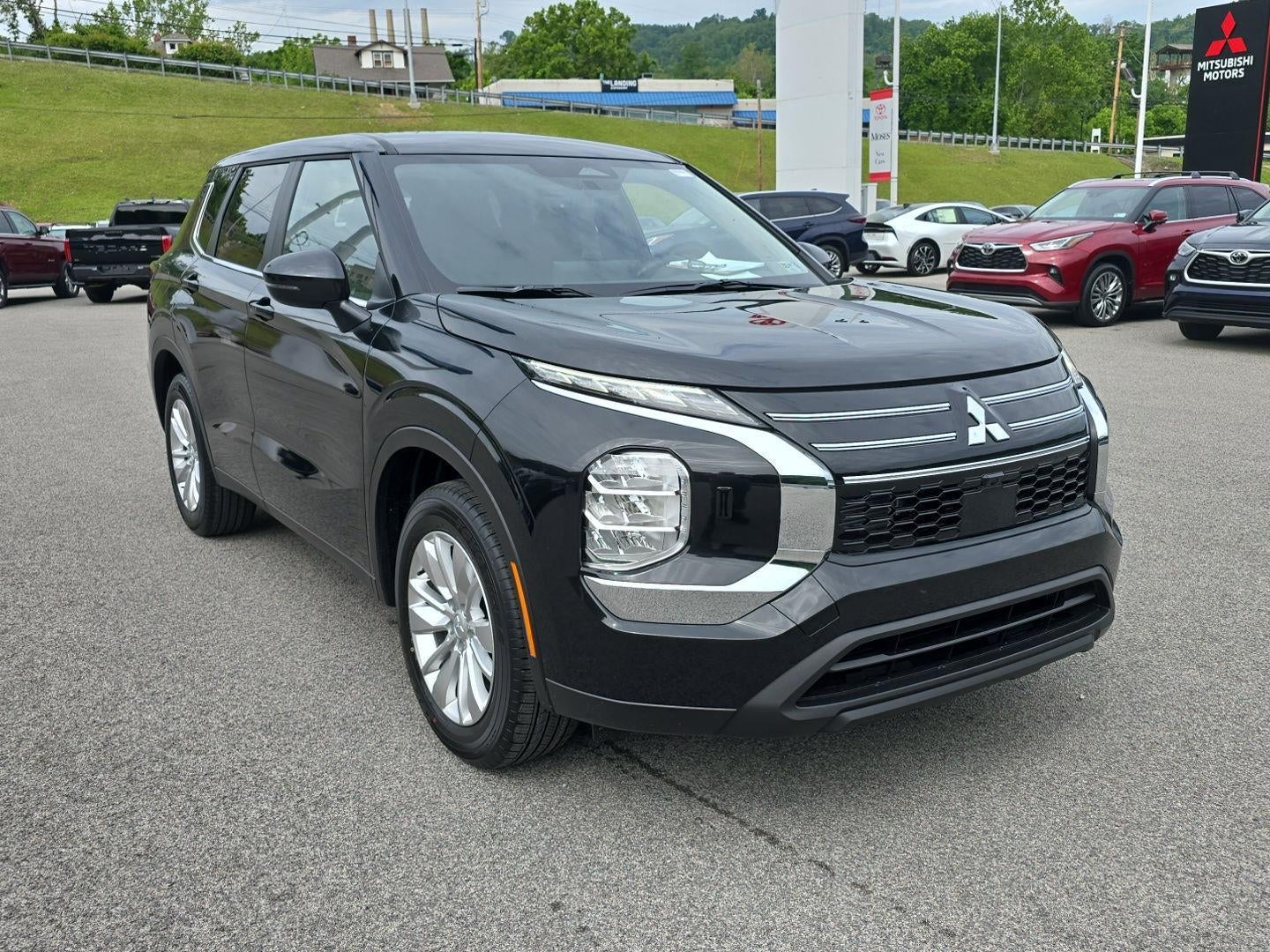 2026 Mitsubishi Outlander ES