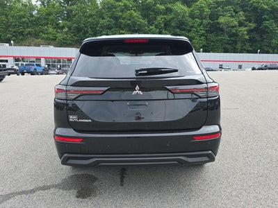 2026 Mitsubishi Outlander ES