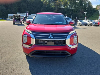 2026 Mitsubishi Outlander ES