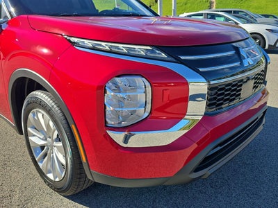 2026 Mitsubishi Outlander ES