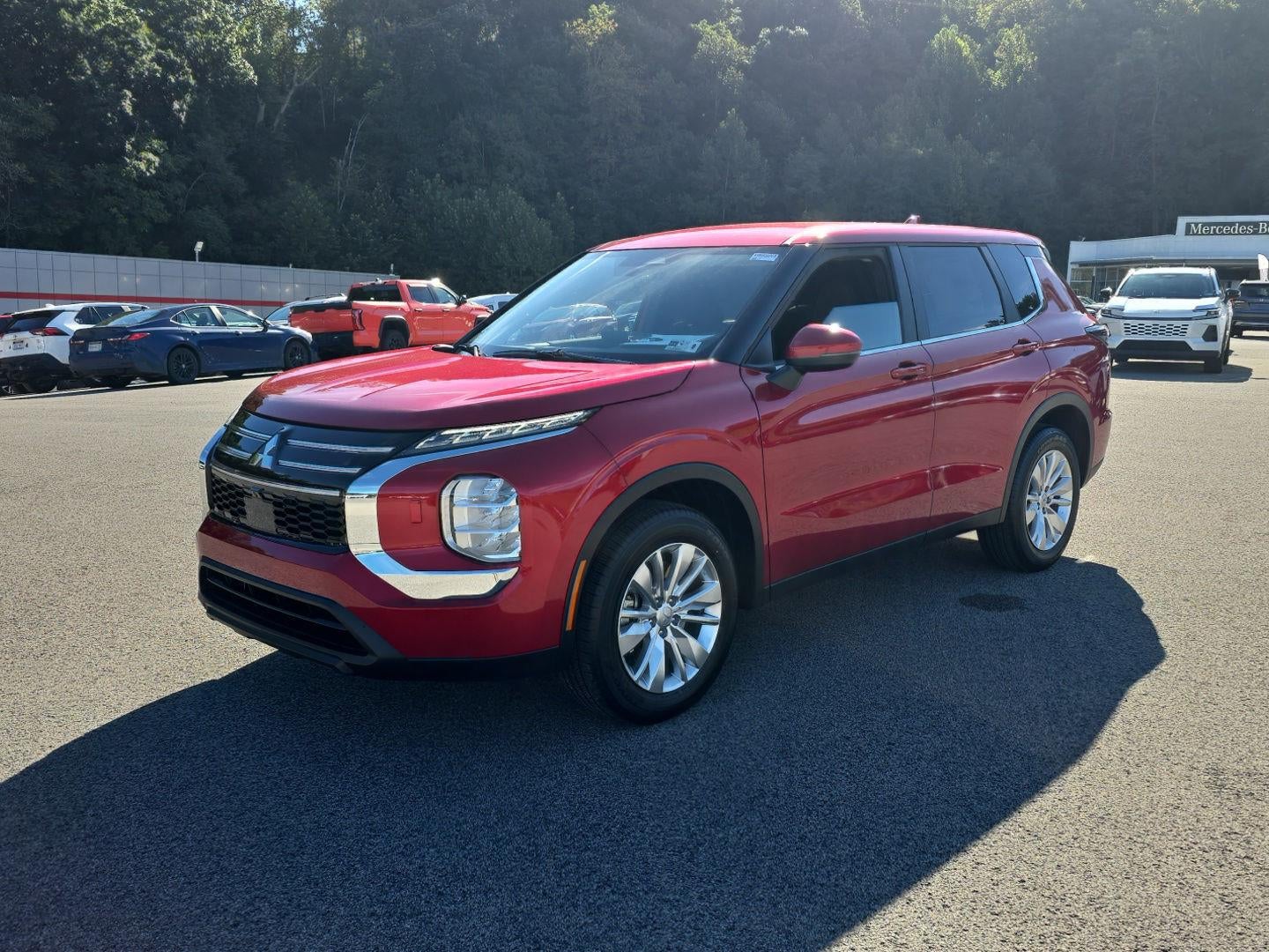2026 Mitsubishi Outlander ES