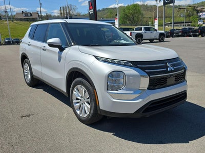 2026 Mitsubishi Outlander ES