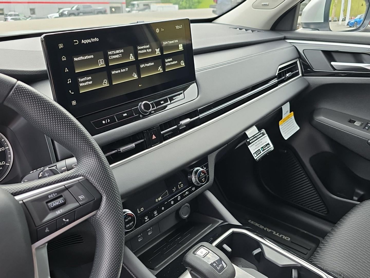 2026 Mitsubishi Outlander ES