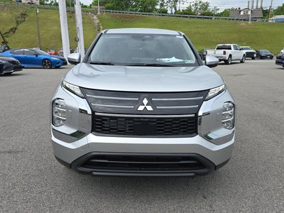 2026 Mitsubishi Outlander ES