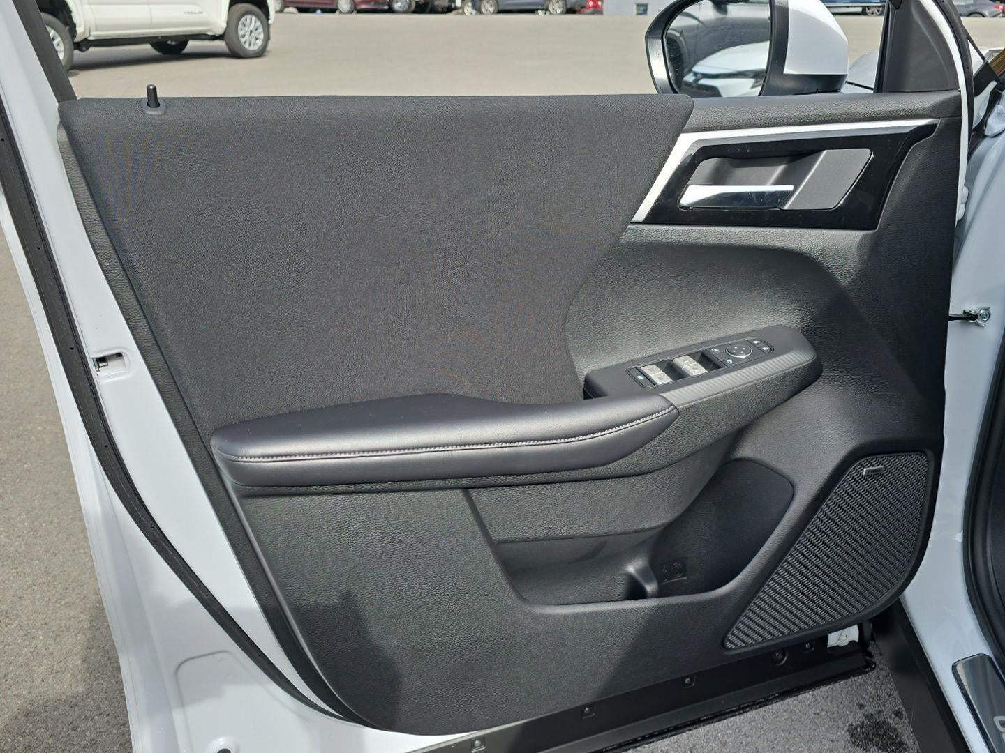 2027 Mitsubishi OUTLANDER ES S-AWC