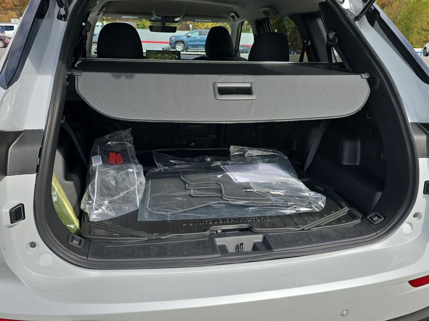 2027 Mitsubishi OUTLANDER ES S-AWC