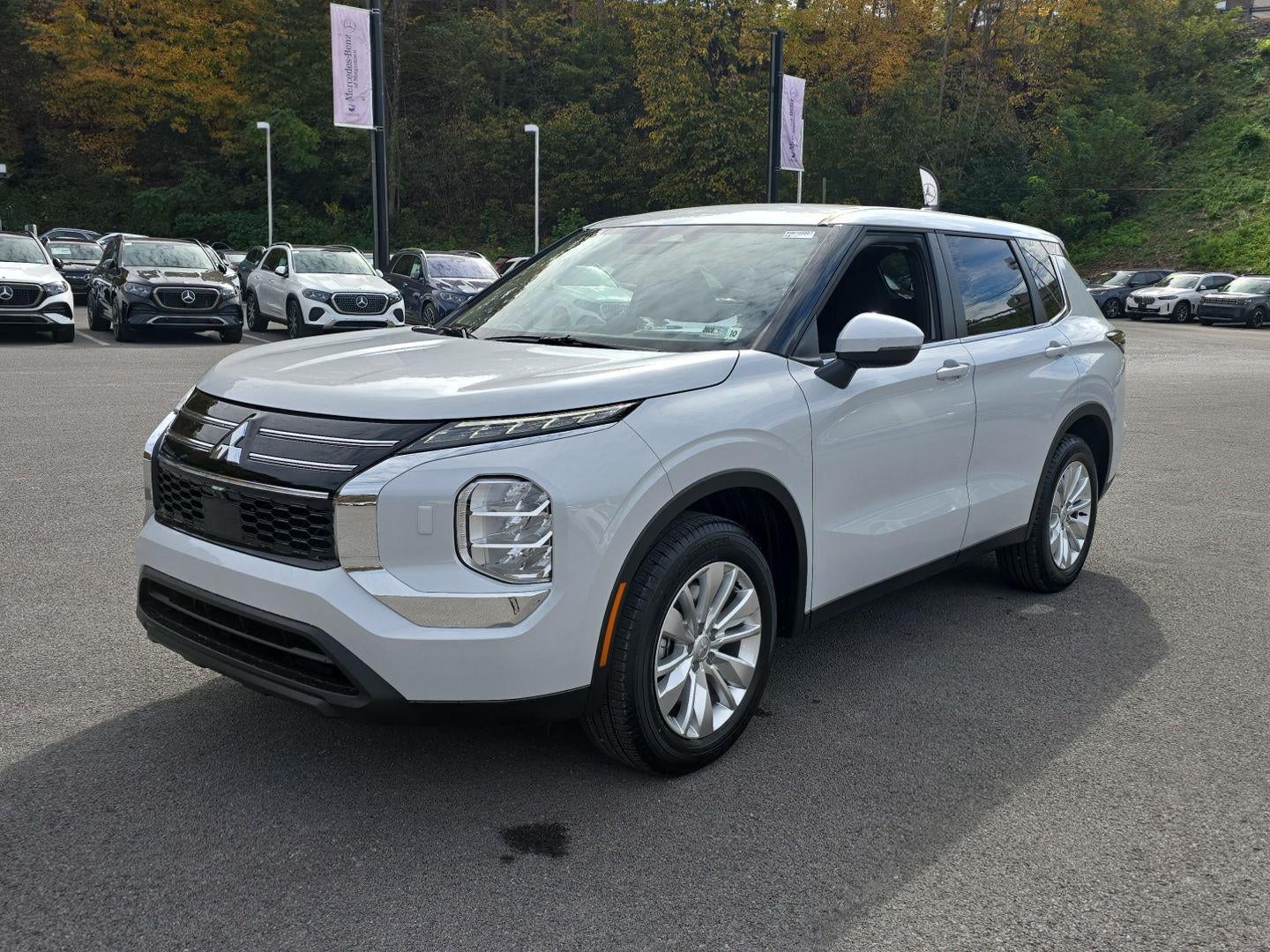 2027 Mitsubishi OUTLANDER ES S-AWC