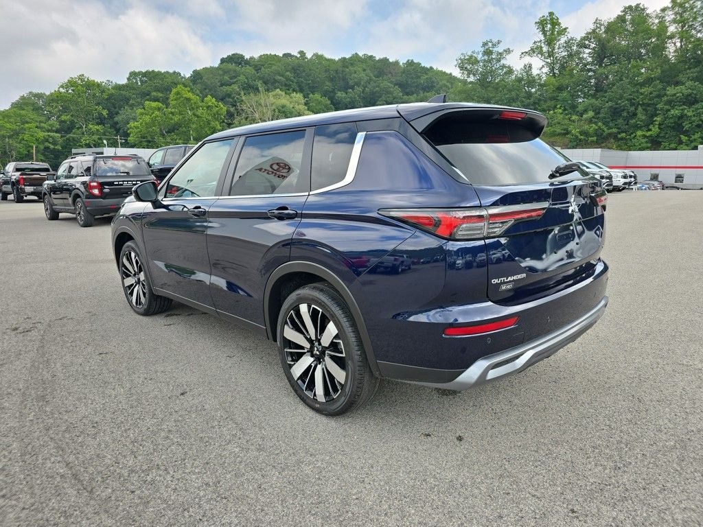 2025 Mitsubishi Outlander SE