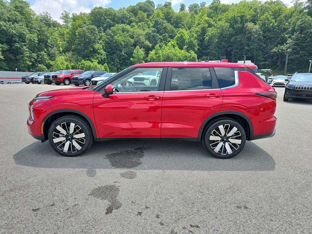 2025 Mitsubishi Outlander SE