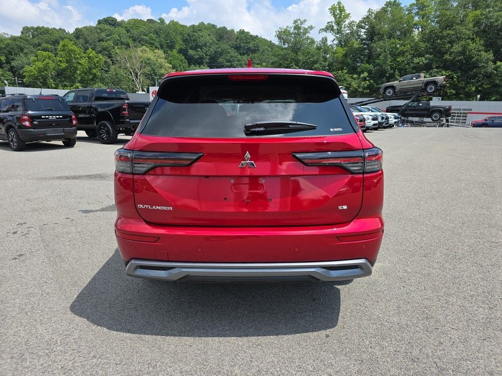 2025 Mitsubishi Outlander SE