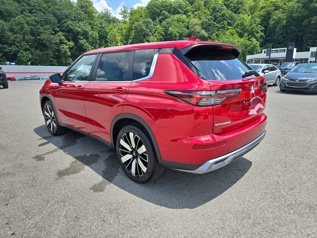 2025 Mitsubishi Outlander SE