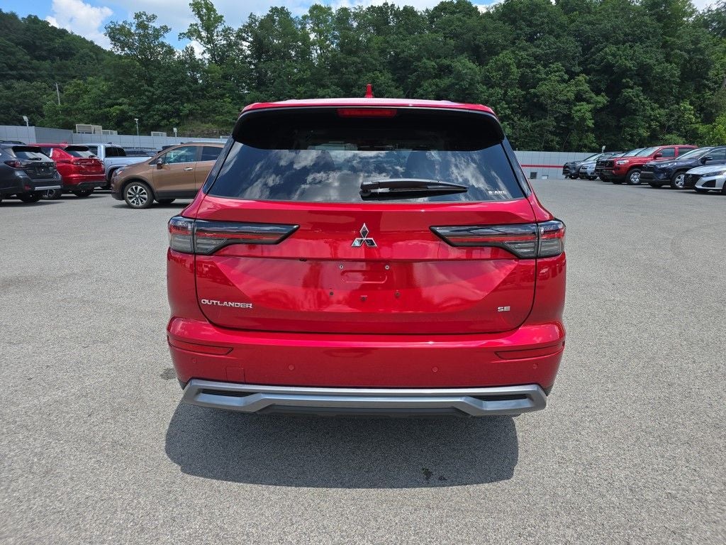2025 Mitsubishi Outlander SE