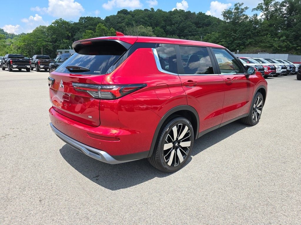 2025 Mitsubishi Outlander SE
