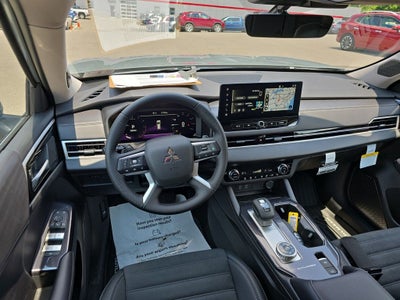 2025 Mitsubishi Outlander SE