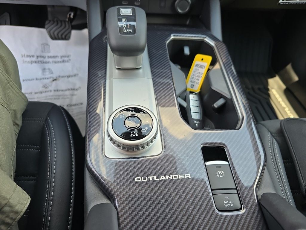 2025 Mitsubishi Outlander SE