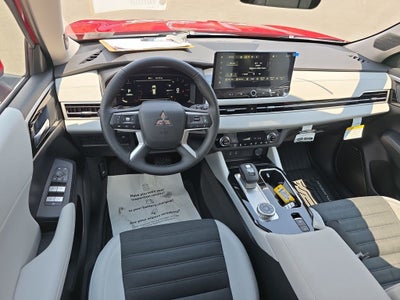 2025 Mitsubishi Outlander SE