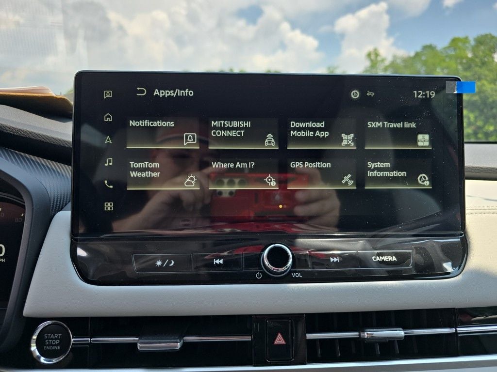 2025 Mitsubishi Outlander SE