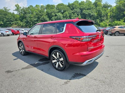 2025 Mitsubishi Outlander SE