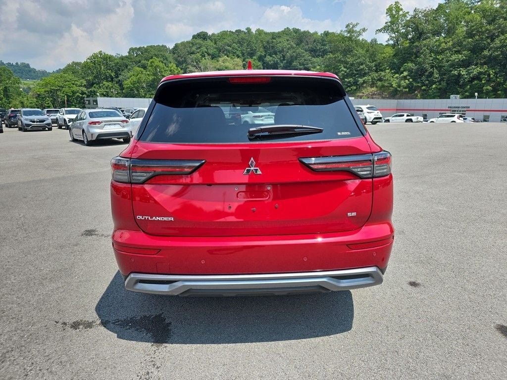 2025 Mitsubishi Outlander SE