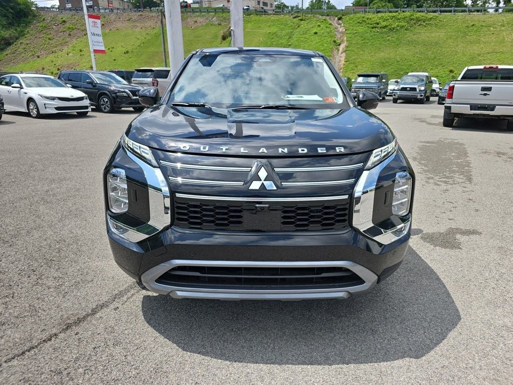 2025 Mitsubishi Outlander SE