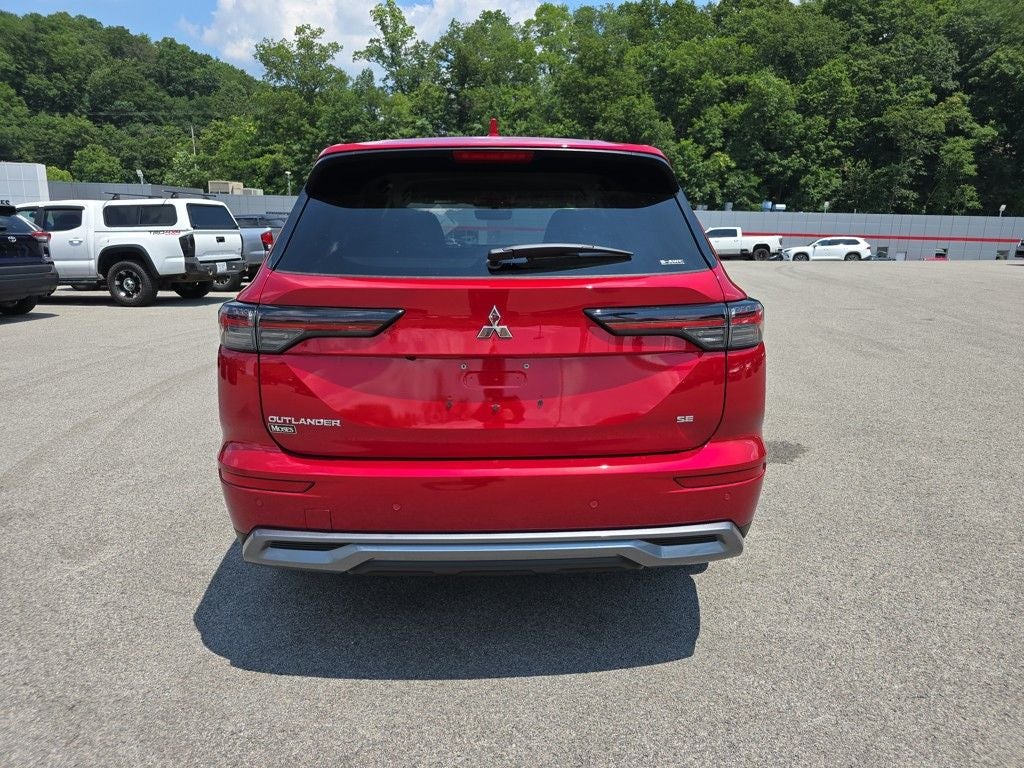 2025 Mitsubishi Outlander SE