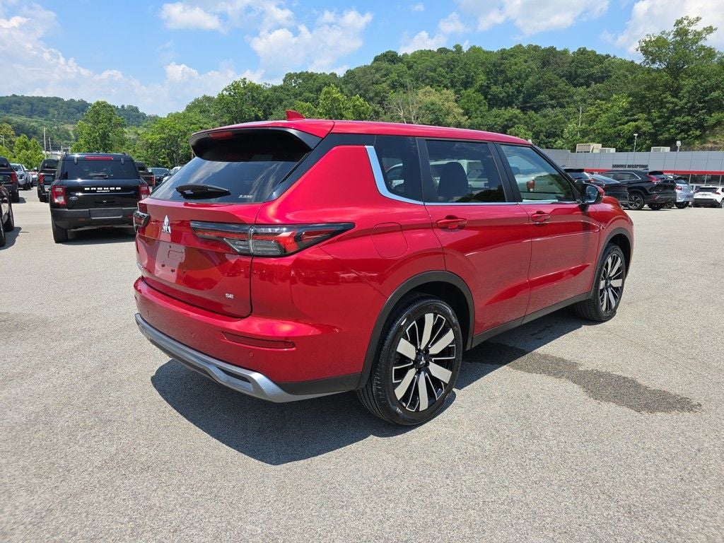 2025 Mitsubishi Outlander SE