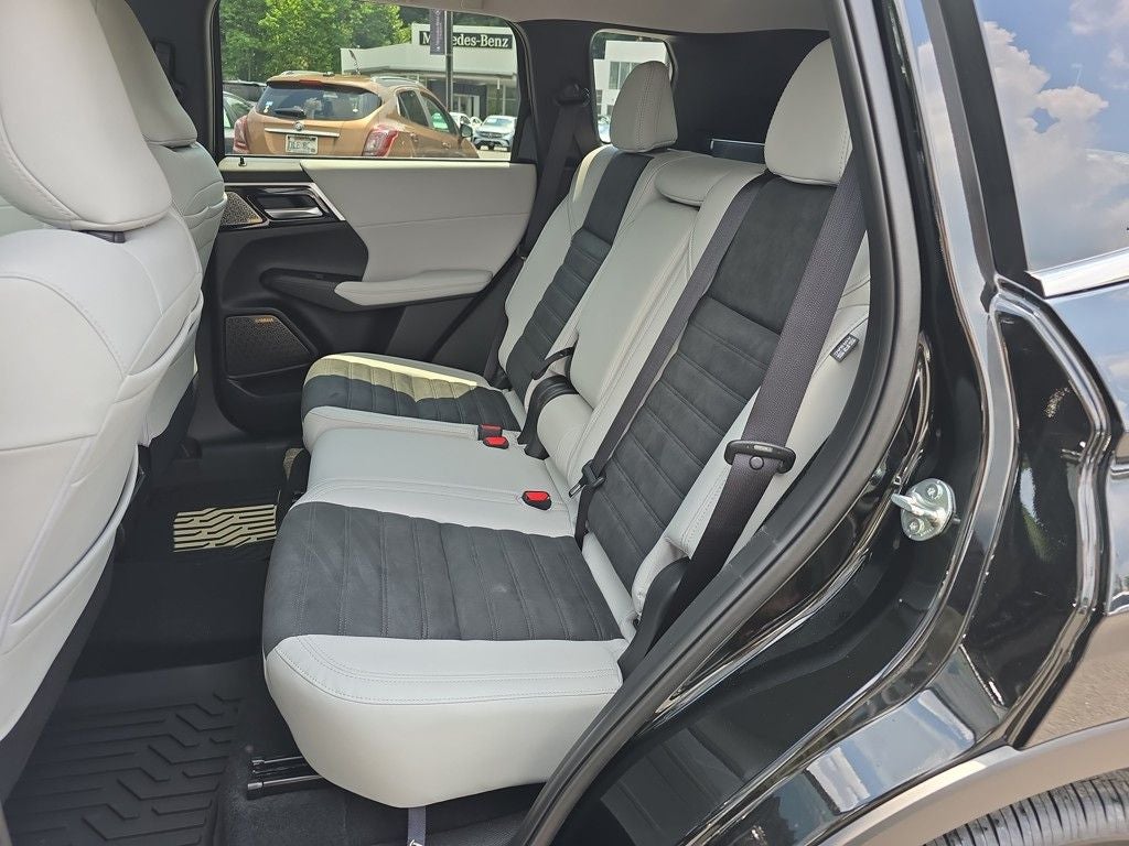 2025 Mitsubishi Outlander SE