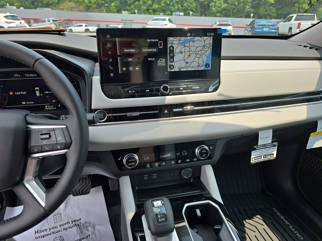 2025 Mitsubishi Outlander SE