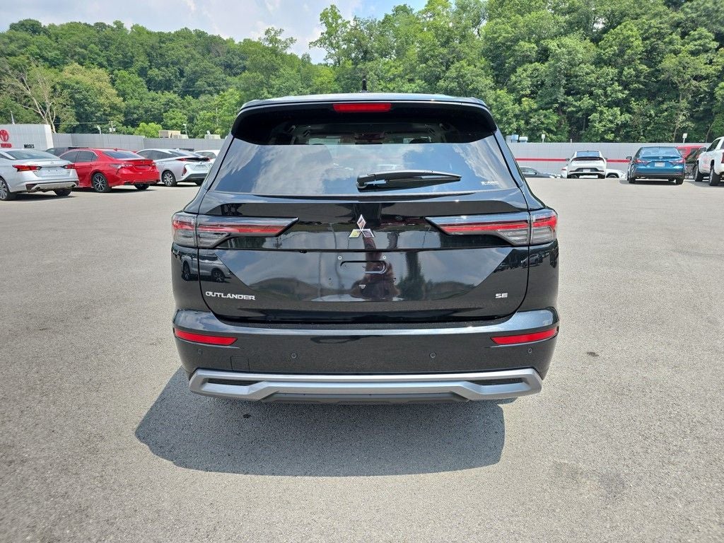 2025 Mitsubishi Outlander SE