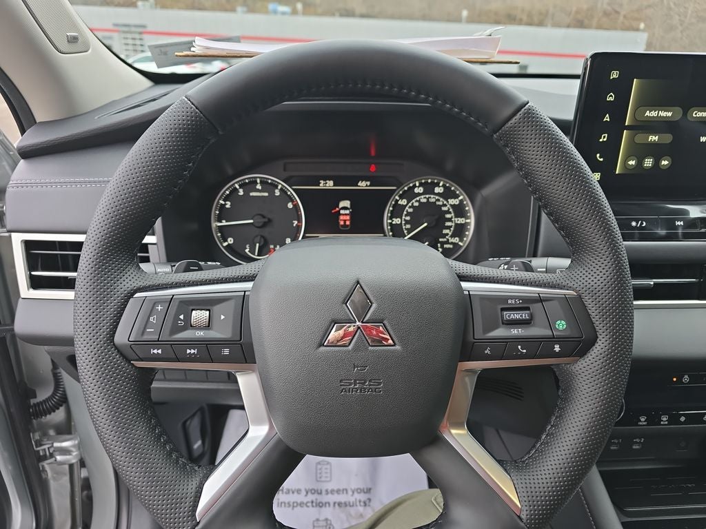 2026 Mitsubishi Outlander SE