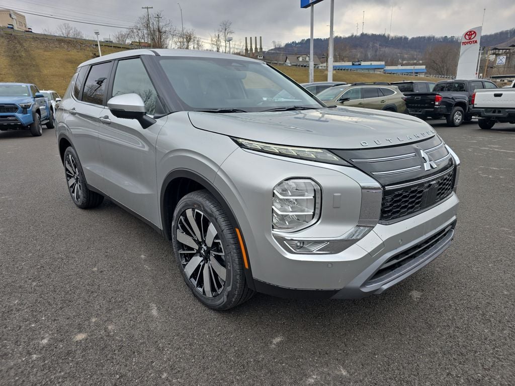2026 Mitsubishi Outlander SE