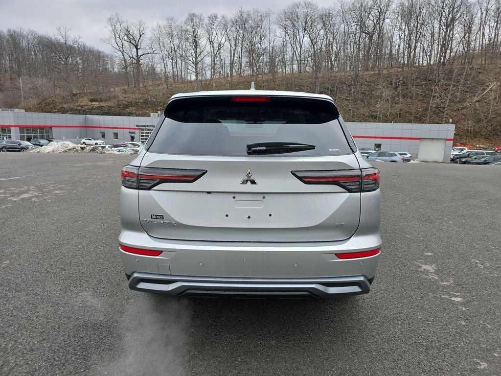 2026 Mitsubishi Outlander SE
