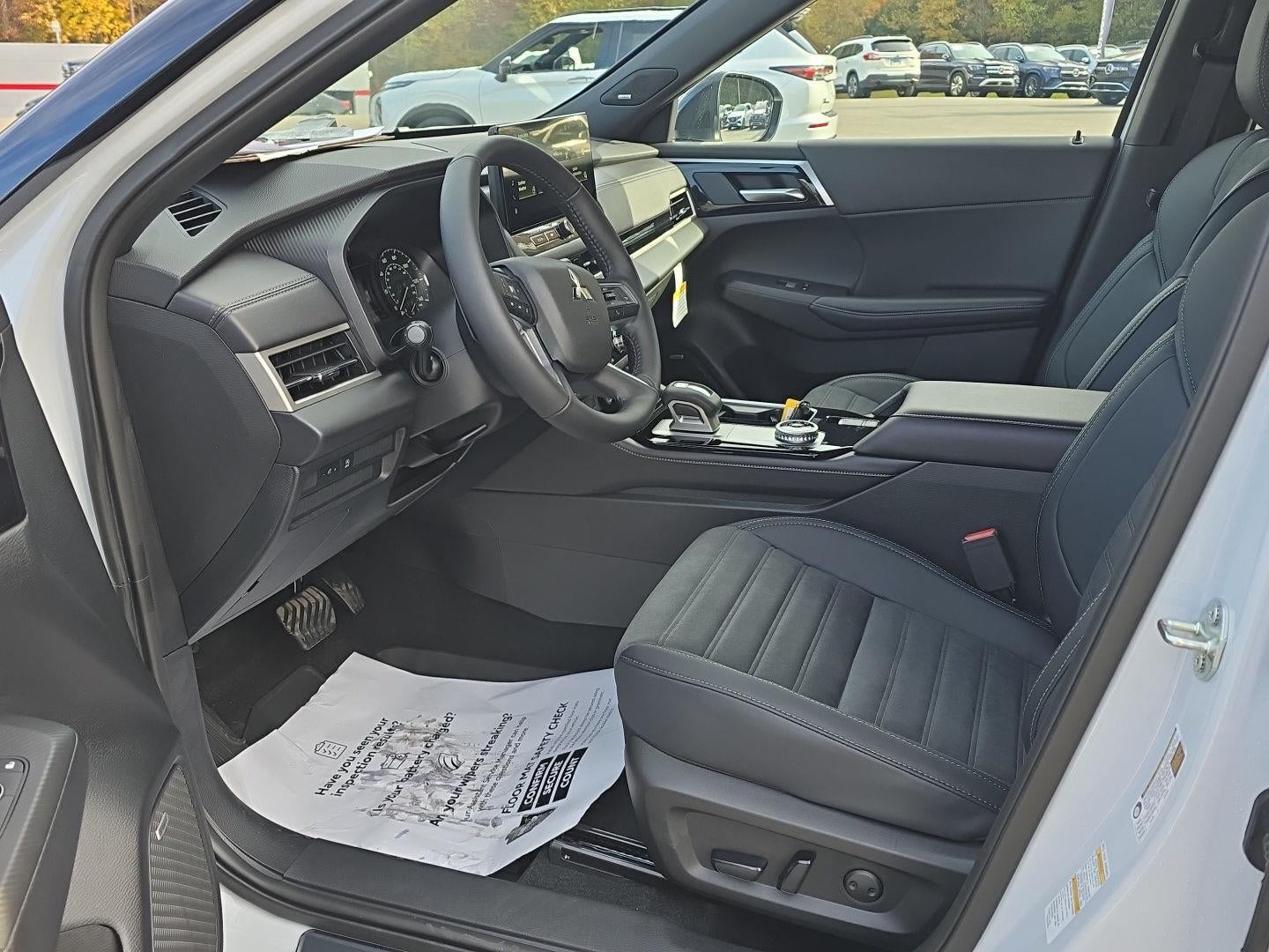 2027 Mitsubishi OUTLANDER LE S-AWC